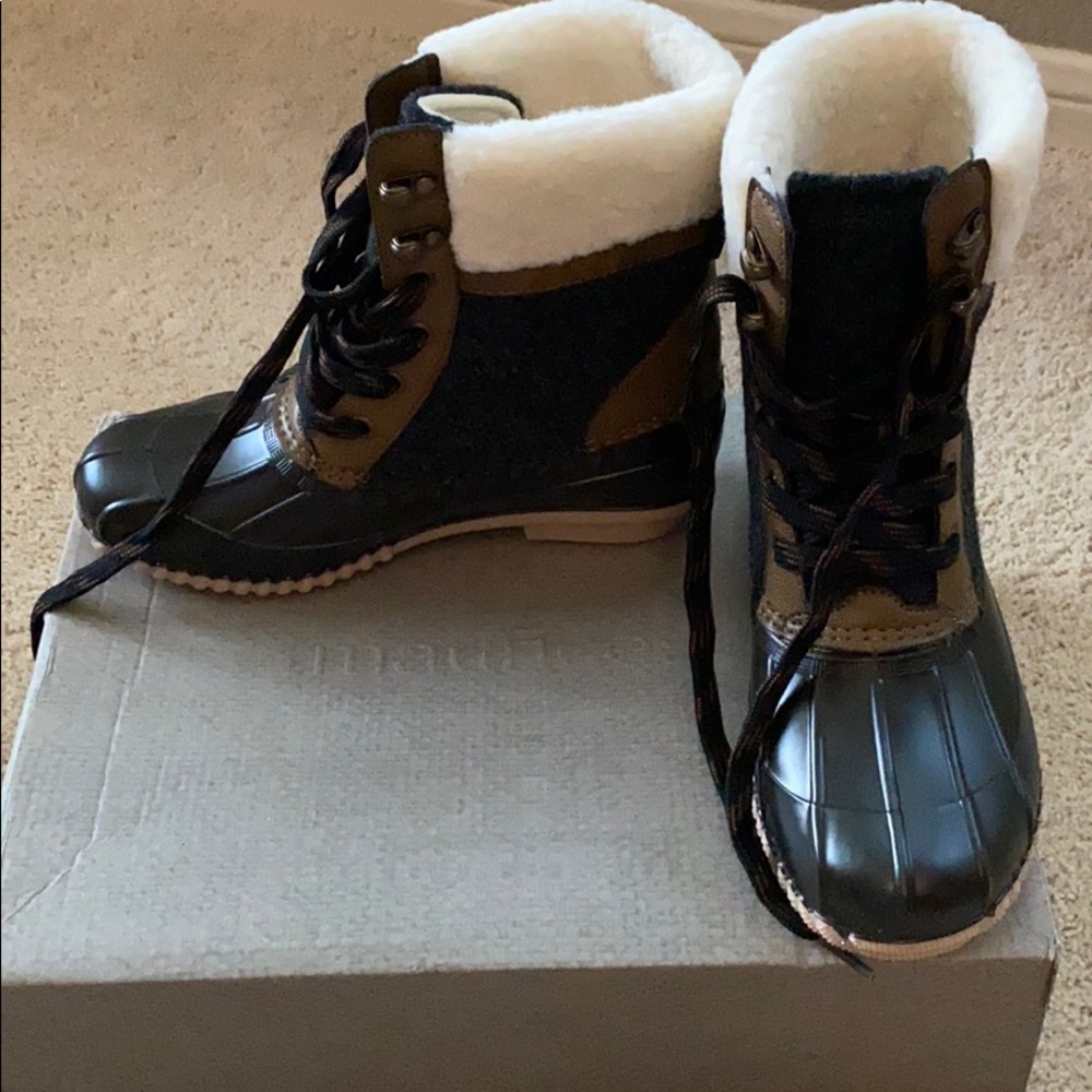 Sherpa Lined Duct Boots